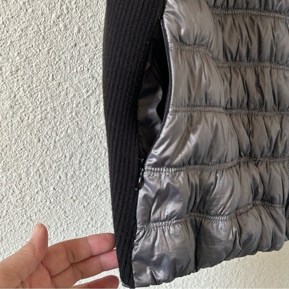 Calvin Klein Women’s Performance Premium Down Vest Medium Gray Metallic Sporty - Picture 9 of 16